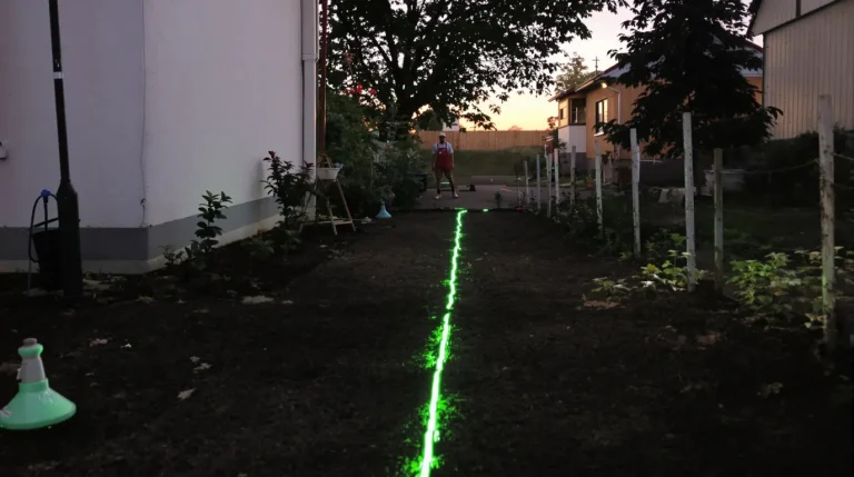 Séparer deux jardins par un mur sans l&rsquo;accord du voisin : voici ce qui est autorisé en 2026